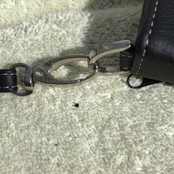 Le Tique  wristlet black and silver hardware defect see picture - Picture 8 of 10